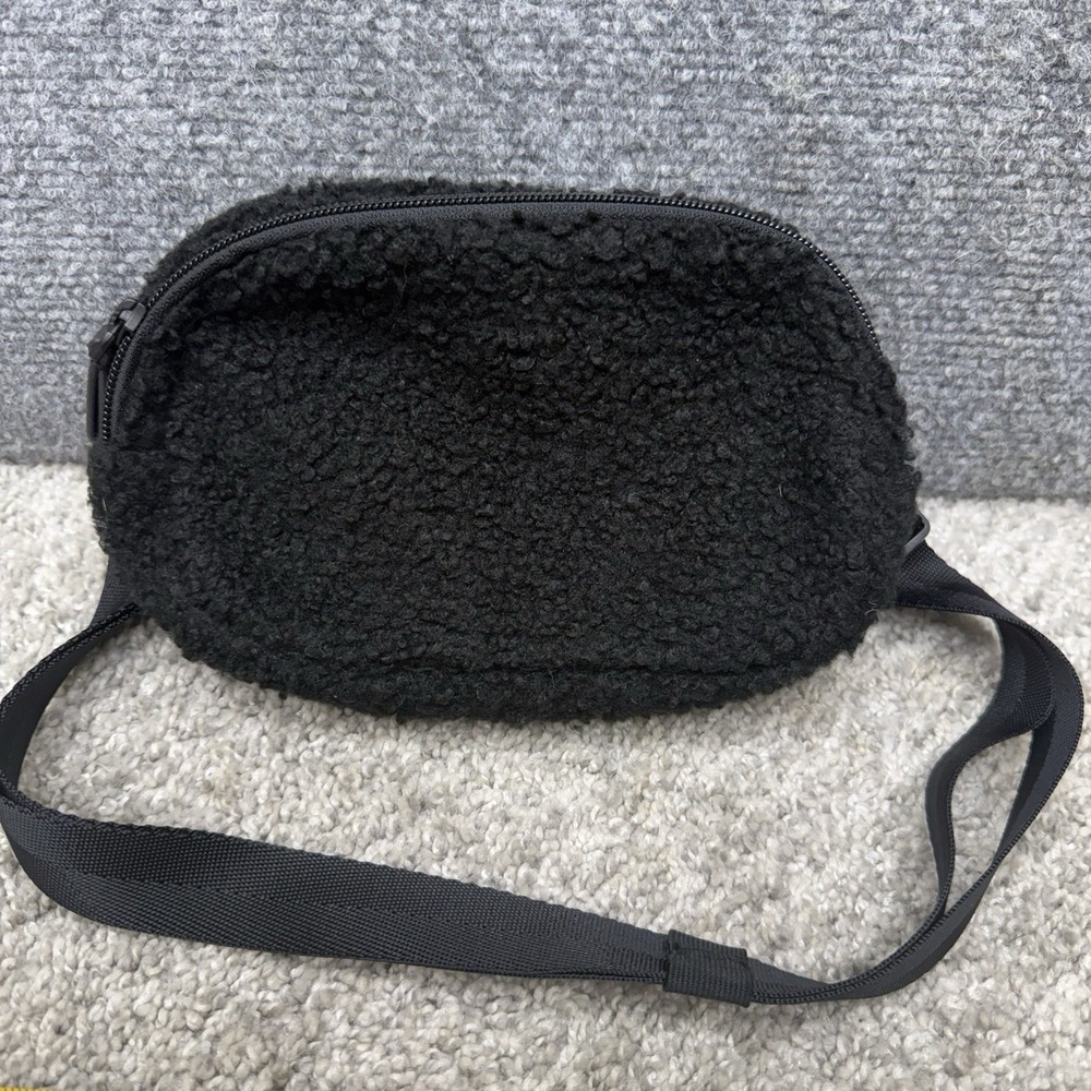 Vera Bradley hip fanny pack purse belt bag black fluffy cross body adjustable